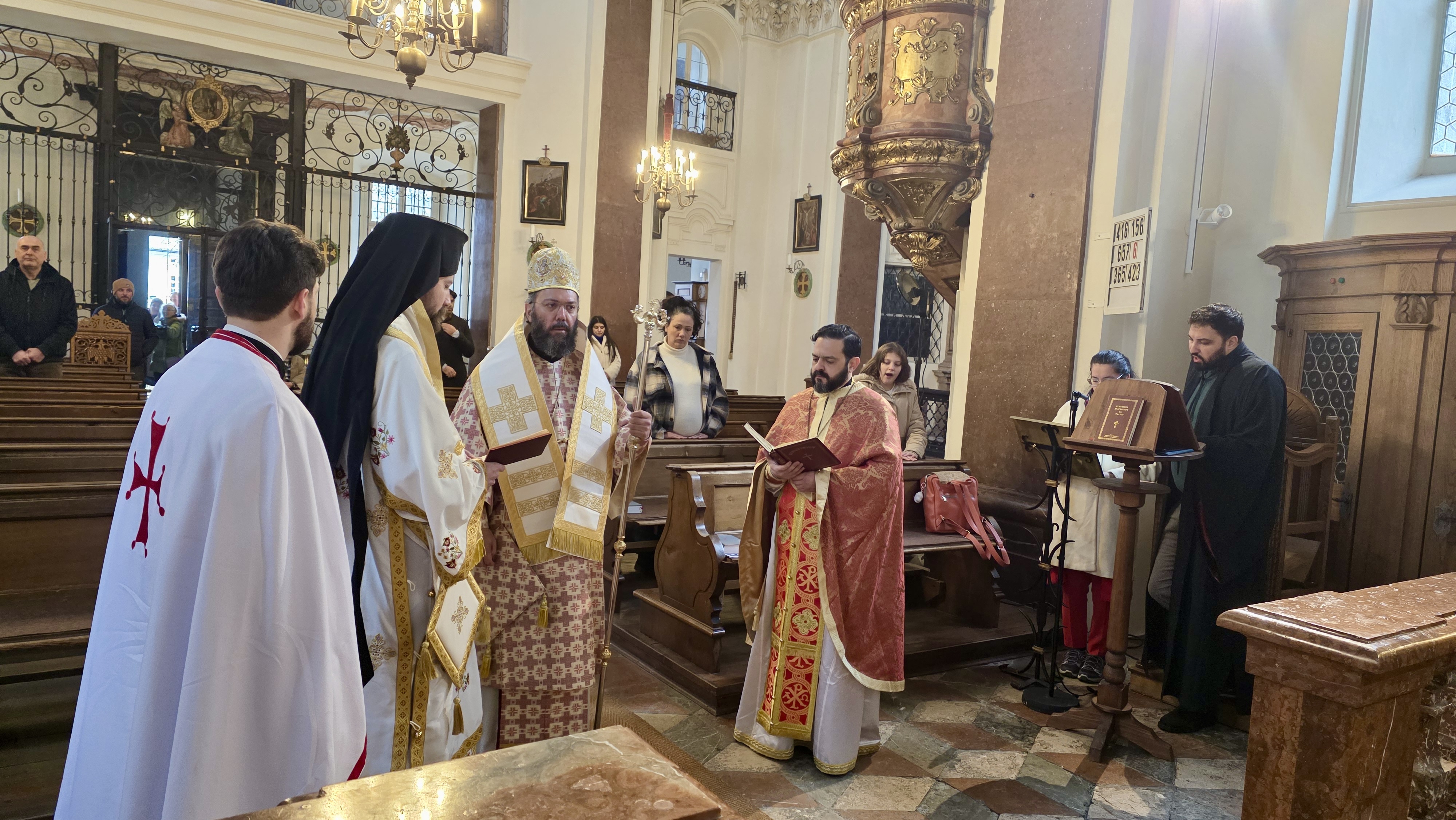 Erzbischöfliche Göttliche Liturgie in der Pfarre des Heiligen Demetrios in Salzburg