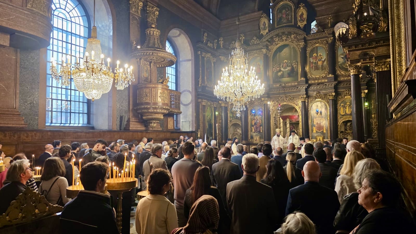 Erzbischöfliche Göttliche Liturgie und Doxologie zum Nationalfeiertag Zyperns in der Kathedrale zur Heiligen Dreifaltigkeit in Wien
