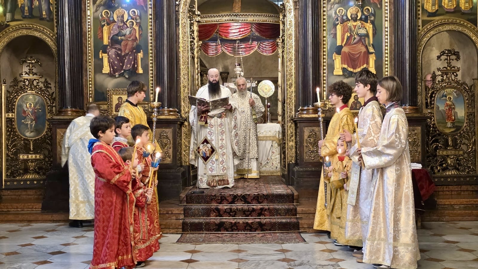 Erzbischöfliche Göttliche Liturgie und Doxologie zum Nationalfeiertag Zyperns in der Kathedrale zur Heiligen Dreifaltigkeit in Wien