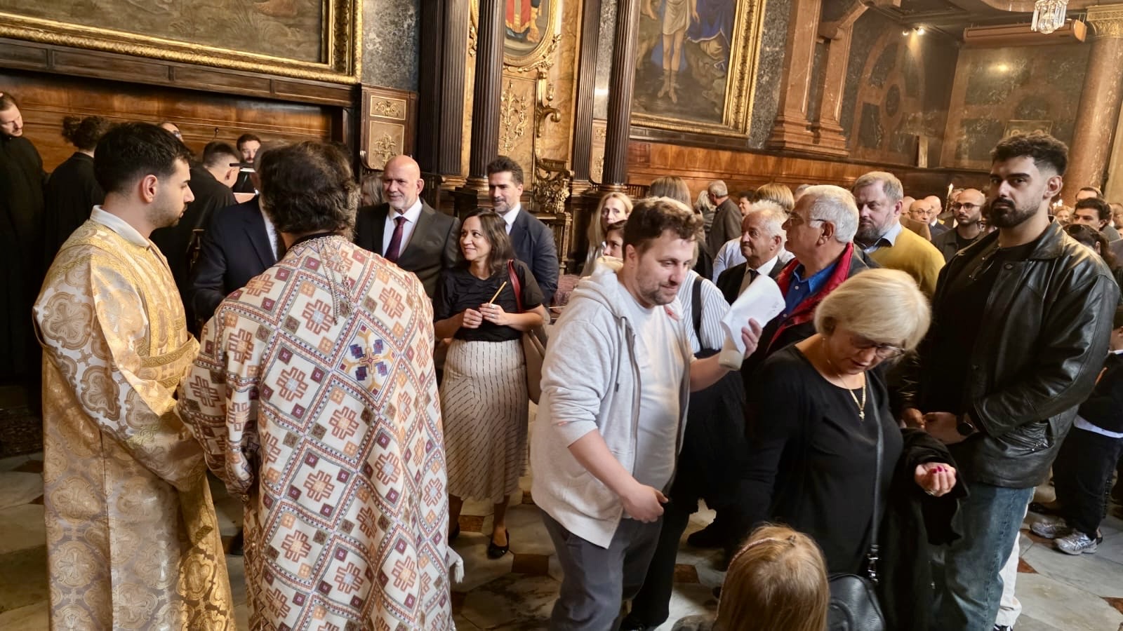 Erzbischöfliche Göttliche Liturgie und Doxologie zum Nationalfeiertag Zyperns in der Kathedrale zur Heiligen Dreifaltigkeit in Wien