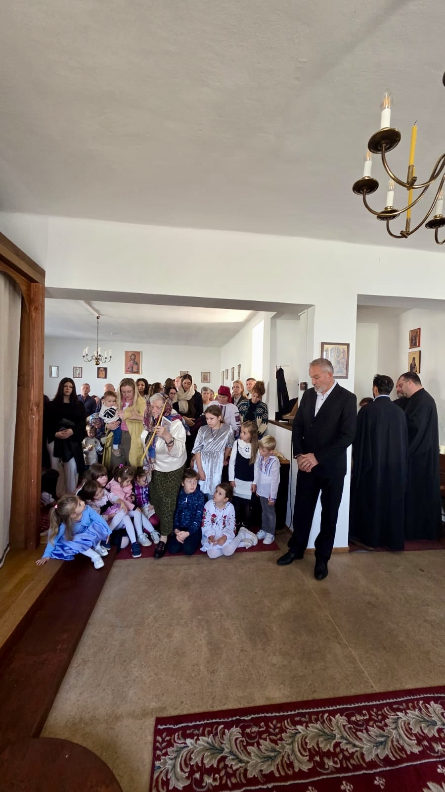 Erzbischöfliche Göttliche Liturgie zum Patronatsfest der Pfarrgemeinde der heiligen Paraskeva von Epivates in Wiener Neustadt